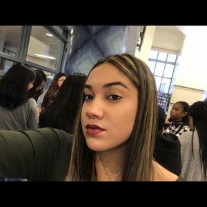 Meet your Posher, Selines